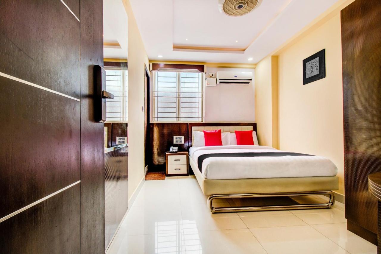 Capital O 5381 The Emirates Hotel Bangalore Buitenkant foto