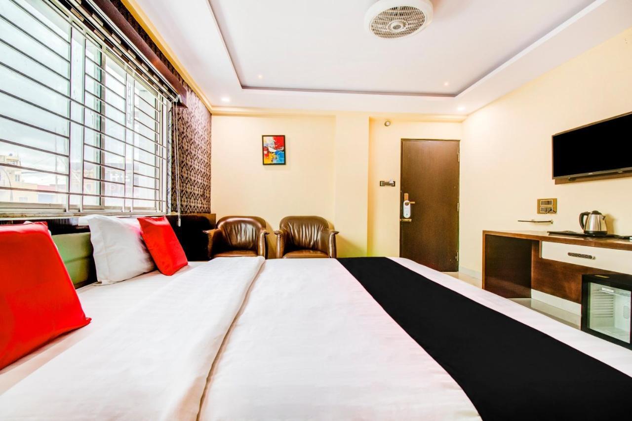 Capital O 5381 The Emirates Hotel Bangalore Buitenkant foto